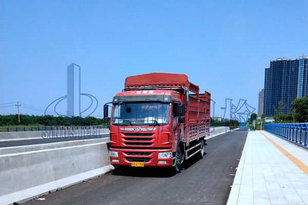鋼結(jié)構(gòu)梁荷載試驗(yàn)