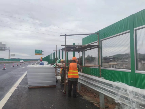 公路聲屏障檢測(cè)